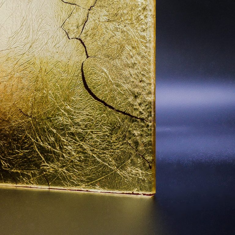 Eglomisé, gilding, gold, silver and platinum, details